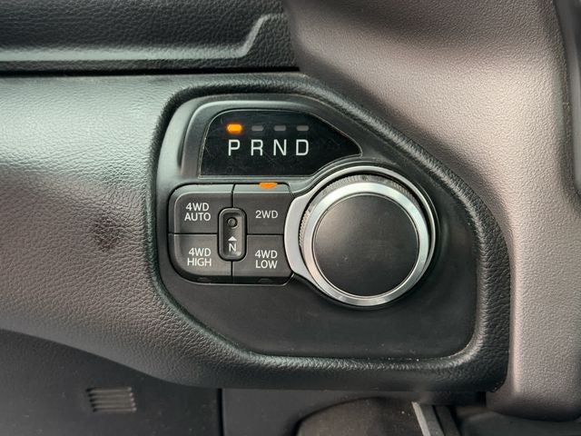 2020 RAM 1500 Big Horn Crew Cab 4x4 5'7' Box