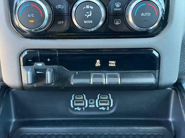 2023 RAM 1500 Big Horn Crew Cab 4x4 5'7' Box
