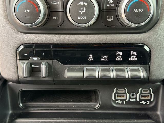 2021 RAM 1500 Big Horn Crew Cab 4x4 5'7' Box