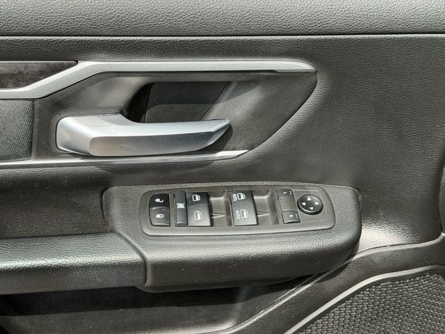 2021 RAM 1500 Big Horn Crew Cab 4x4 5'7' Box