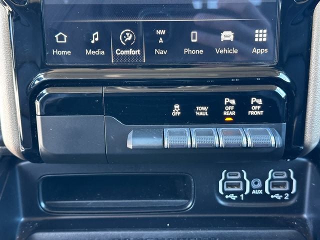 2022 RAM 1500 Laramie Crew Cab 4x4 5'7' Box