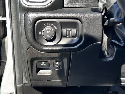 2022 RAM 1500 Laramie Crew Cab 4x4 5'7' Box