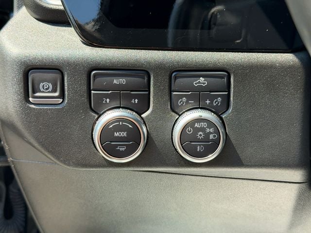 2024 GMC Sierra 1500 4WD Crew Cab Short Box Elevation with 3VL