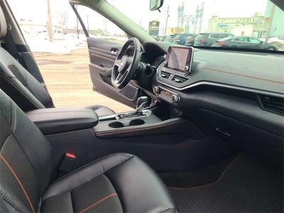 2022 Nissan Altima SR FWD