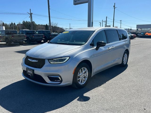 2024 Chrysler Pacifica