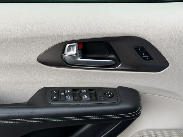 2021 Chrysler Pacifica Touring L AWD