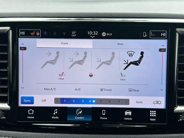 2025 Chrysler Pacifica Select