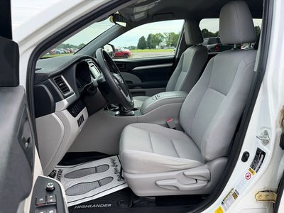 2019 Toyota Highlander LE