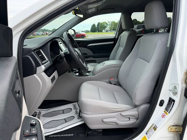 2019 Toyota Highlander LE