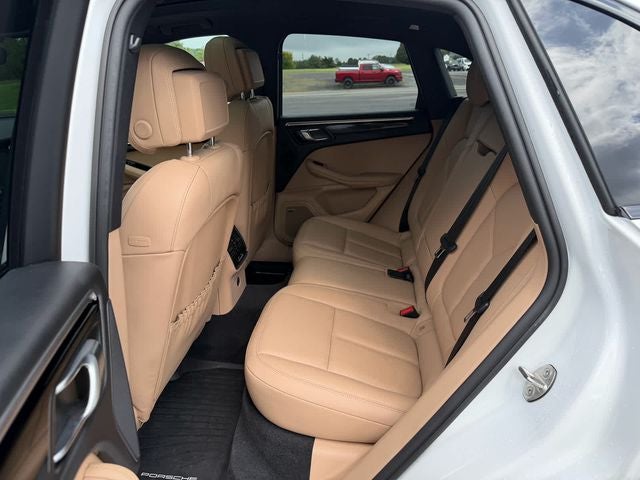 2022 Porsche Macan S