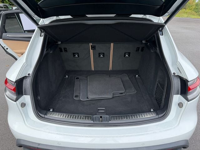 2022 Porsche Macan S