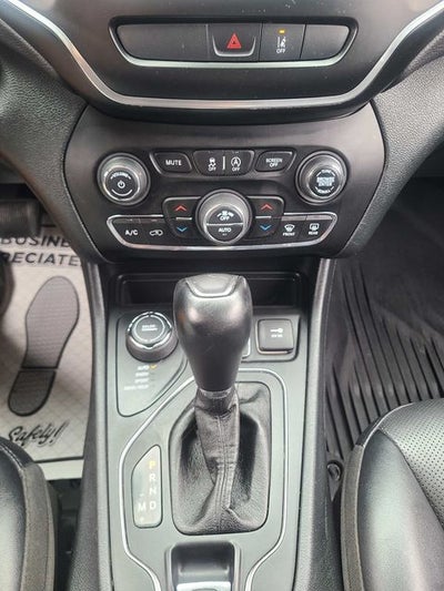 2022 Jeep Cherokee Latitude Lux