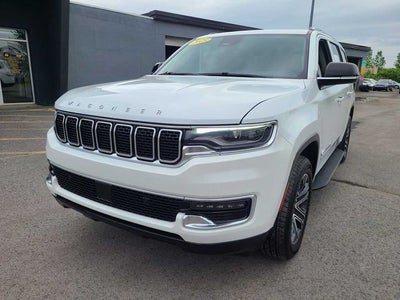 2023 Jeep Wagoneer Base