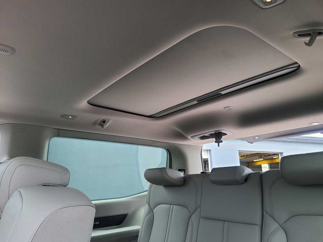 2023 Jeep Wagoneer Base