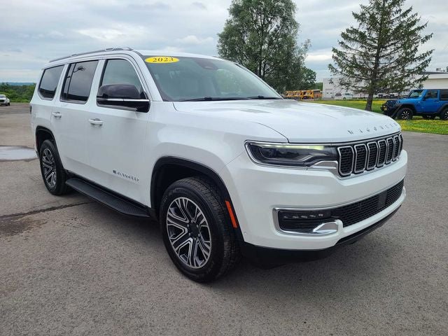 2023 Jeep Wagoneer Base