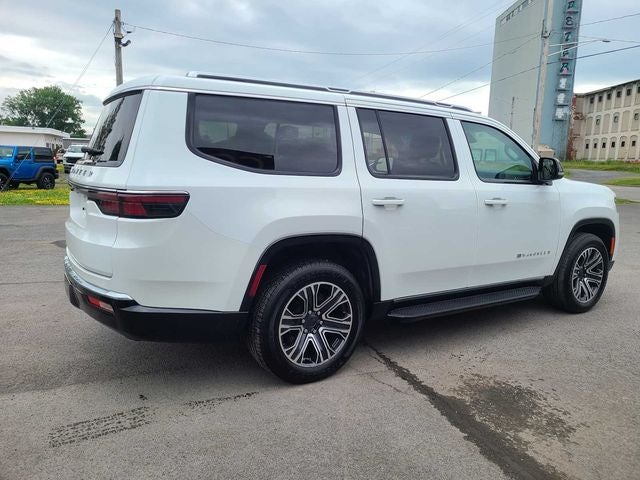 2023 Jeep Wagoneer Base