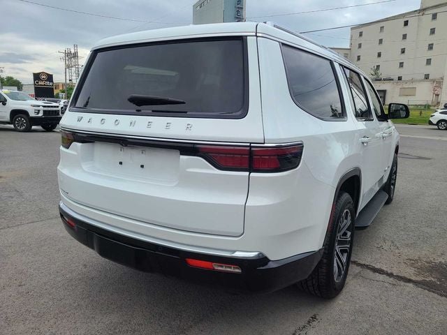 2023 Jeep Wagoneer Base