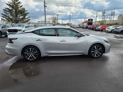 2023 Nissan Maxima SV