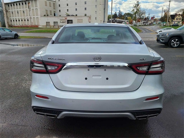 2023 Nissan Maxima SV