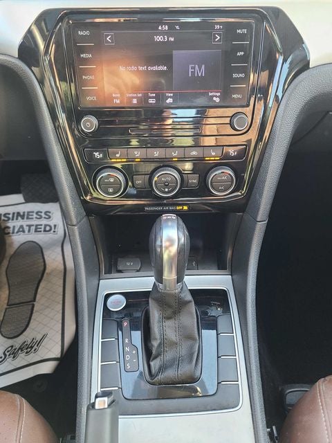 2022 Volkswagen Passat 2.0T SE