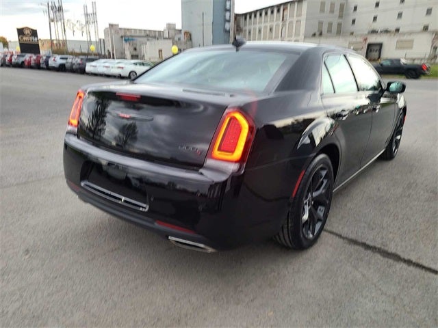 2023 Chrysler 300 S