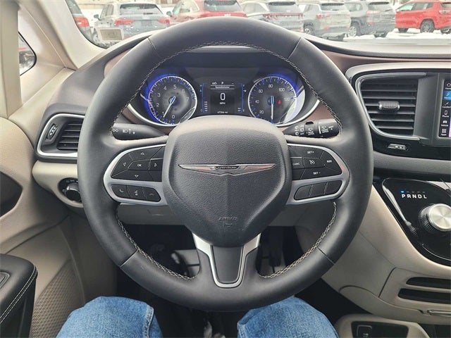 2024 Chrysler Voyager LX