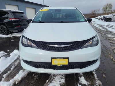 2024 Chrysler Voyager LX