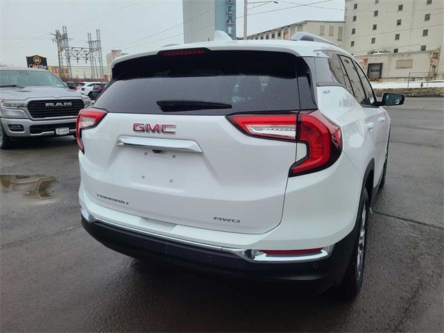 2022 GMC Terrain SLT