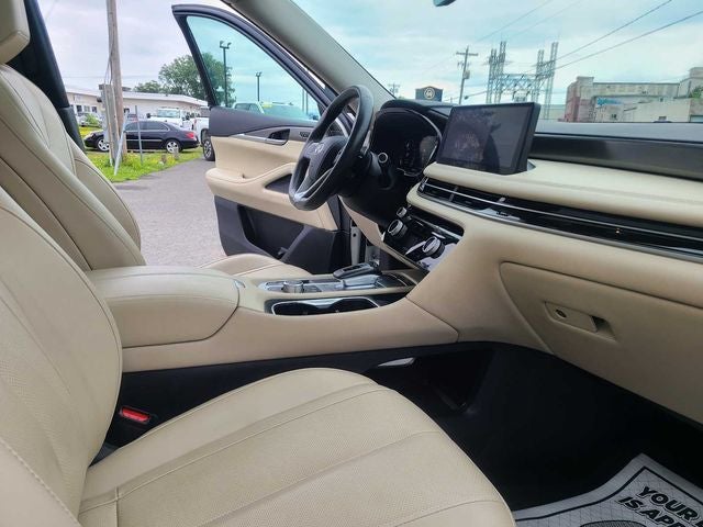 2024 INFINITI QX60 LUXE
