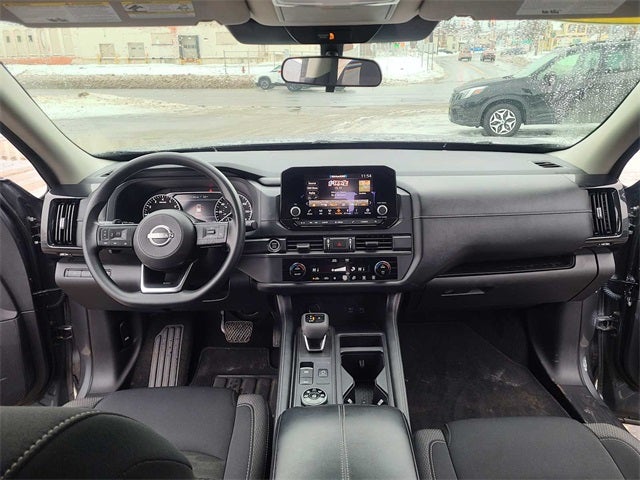 2023 Nissan Pathfinder S