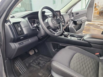 2023 Nissan Pathfinder S