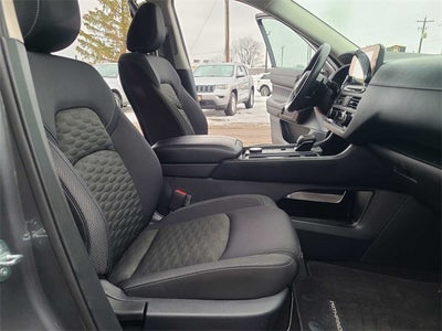 2023 Nissan Pathfinder S