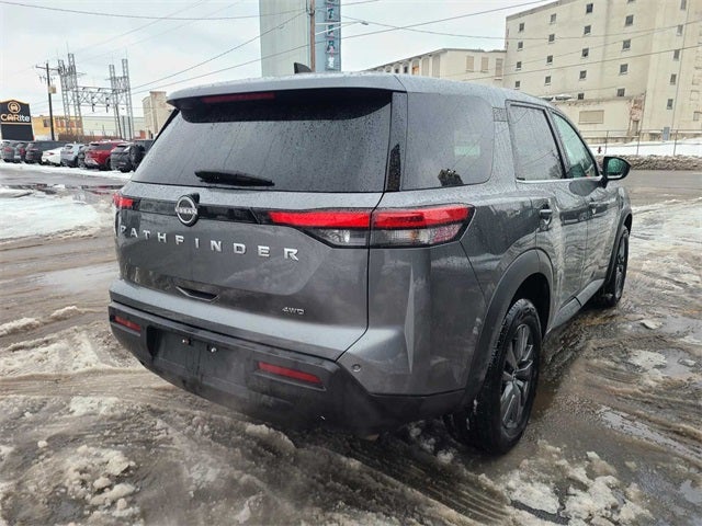 2023 Nissan Pathfinder S