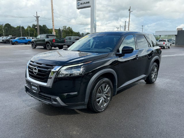 2024 Nissan Pathfinder S