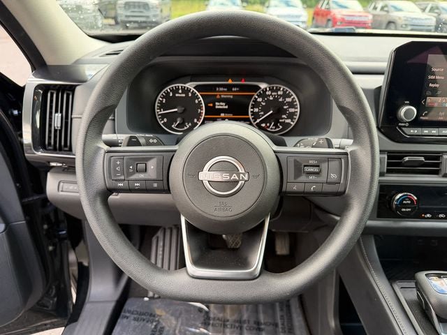2024 Nissan Pathfinder S