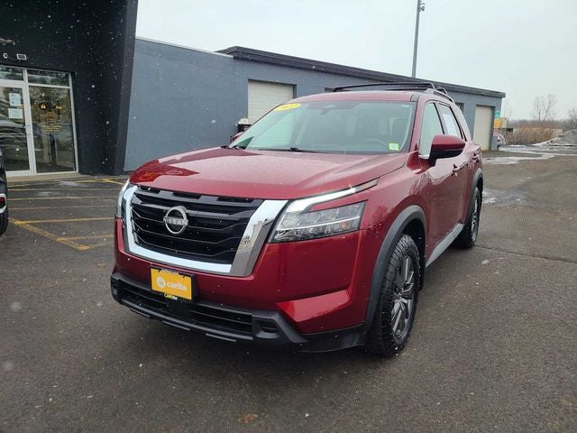 2022 Nissan Pathfinder SV