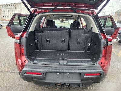 2022 Nissan Pathfinder SV