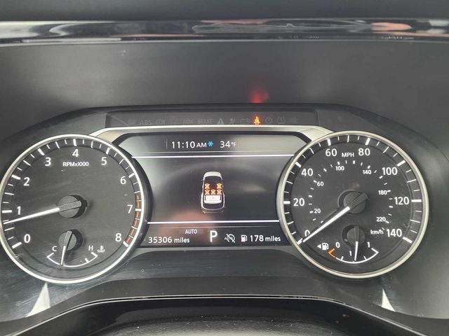 2022 Nissan Pathfinder SV