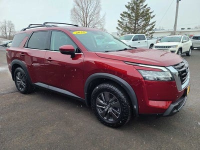 2022 Nissan Pathfinder SV