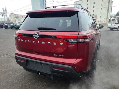 2022 Nissan Pathfinder SV