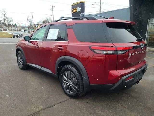 2022 Nissan Pathfinder SV