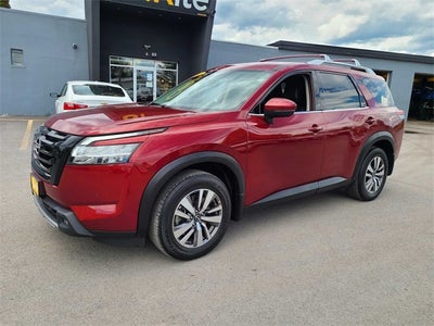 2022 Nissan Pathfinder SL