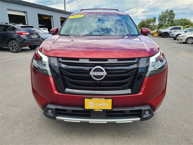 2022 Nissan Pathfinder SL