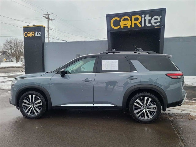 2022 Nissan Pathfinder Platinum