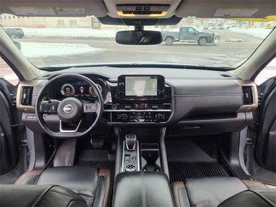 2022 Nissan Pathfinder Platinum