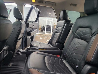 2022 Nissan Pathfinder Platinum