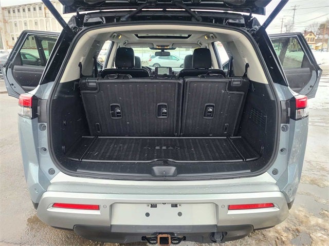 2022 Nissan Pathfinder Platinum