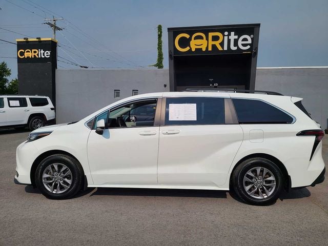 2023 Toyota Sienna LE 8 Passenger