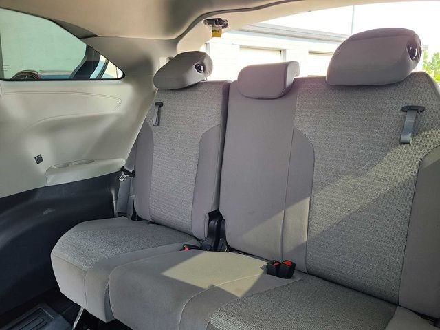 2023 Toyota Sienna LE 8 Passenger