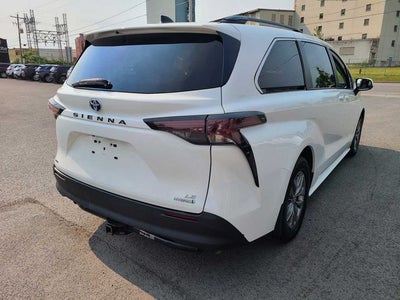 2023 Toyota Sienna LE 8 Passenger
